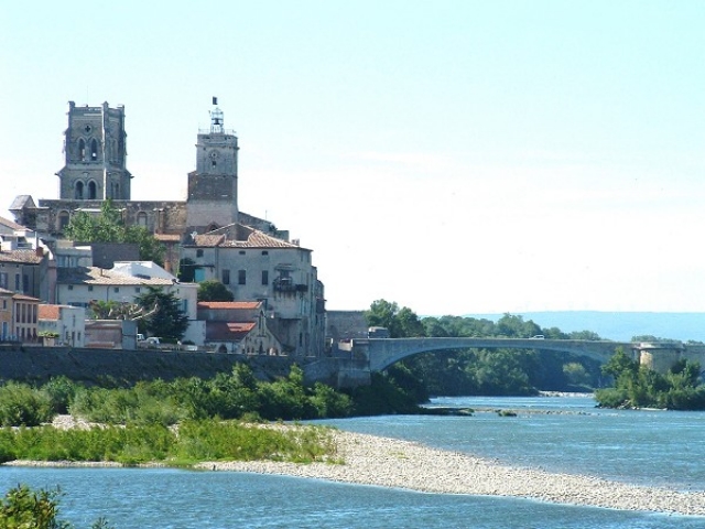 Rive droite du Rhône : réouverture aux voyageurs le 29 août