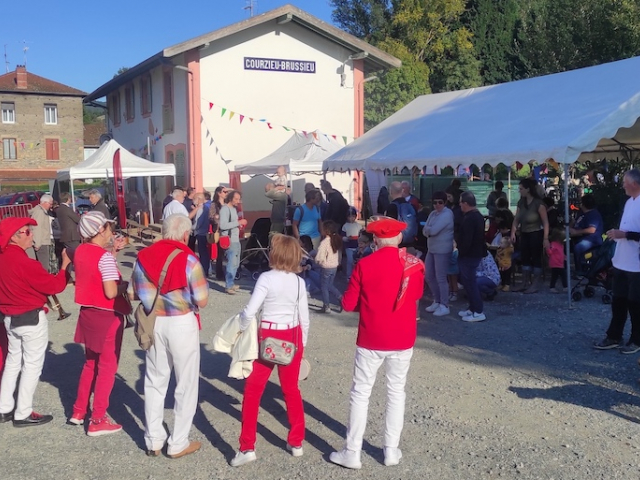 Festival à la gare de Courzieu-Brussieu