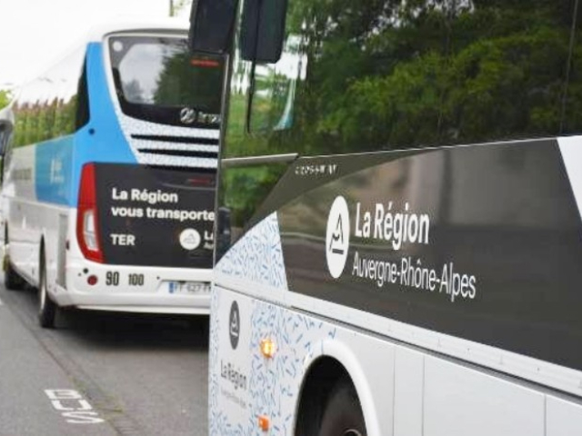 Les bus TER en région Auvergne Rhône Alpes : les plaintes des voyageurs se multiplient